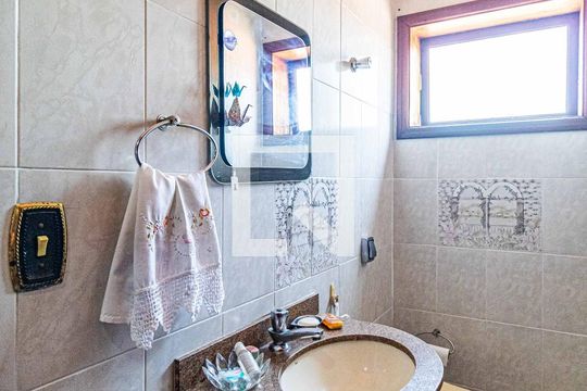 Lavabo de casa de condomínio à venda com 3 quartos, 190m² em Jardim das Vertentes, São Paulo