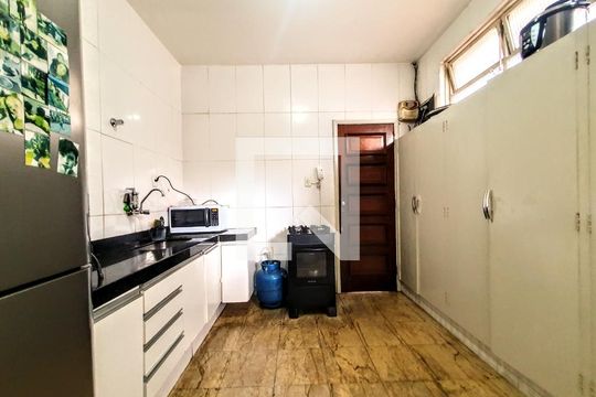 Cozinha de casa à venda com 4 quartos, 150m² em Colégio Batista, Belo Horizonte