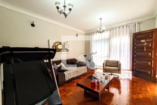 Sala de casa à venda com 4 quartos, 150m² em Colégio Batista, Belo Horizonte