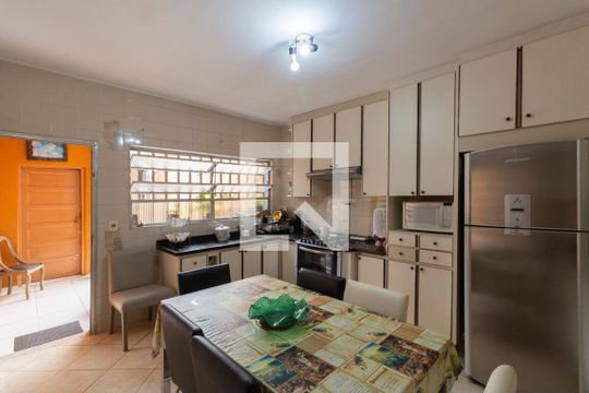 Cozinha de casa para alugar com 3 quartos, 540m² em Parque Boturussu, São Paulo