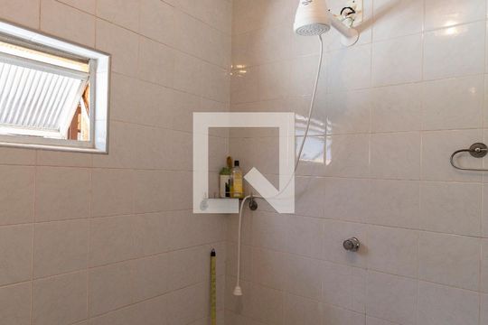 Banheiro de casa para alugar com 3 quartos, 540m² em Parque Boturussu, São Paulo