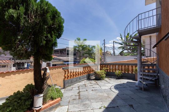 Varanda de casa para alugar com 3 quartos, 540m² em Parque Boturussu, São Paulo