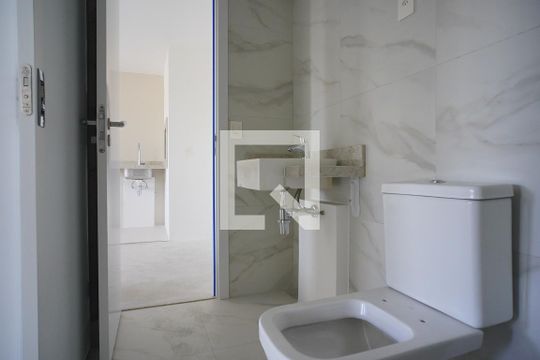 Banheiro  de apartamento à venda com 1 quarto, 46m² em Praia de Belas, Porto Alegre