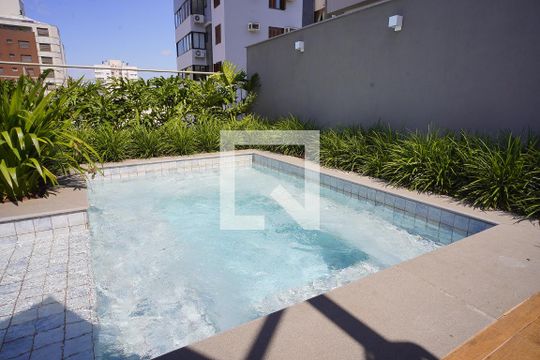Área comum - Piscina de apartamento à venda com 1 quarto, 46m² em Praia de Belas, Porto Alegre
