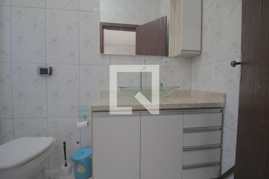 Banheiro da Suíte 1 de casa à venda com 3 quartos, 100m² em Rio Branco, Canoas