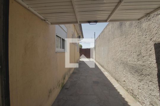 Área externa de casa à venda com 3 quartos, 100m² em Rio Branco, Canoas