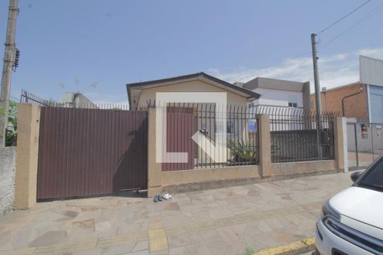 Fachada de casa à venda com 3 quartos, 100m² em Rio Branco, Canoas