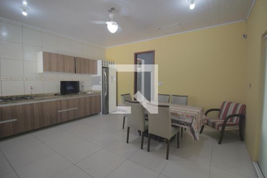 Cozinha de casa à venda com 3 quartos, 100m² em Rio Branco, Canoas