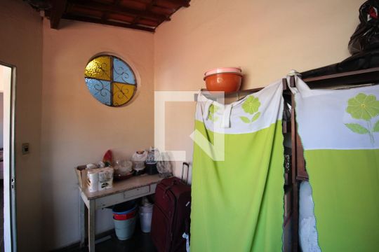 Escritório de casa à venda com 4 quartos, 280m² em Santa Monica, Belo Horizonte