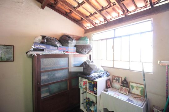 Escritório de casa à venda com 4 quartos, 280m² em Santa Monica, Belo Horizonte