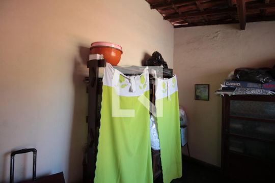 Escritório de casa à venda com 4 quartos, 280m² em Santa Monica, Belo Horizonte