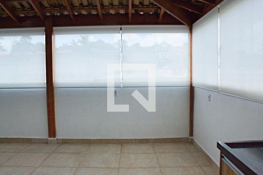 Cobertura de apartamento para alugar com 3 quartos, 105m² em Vila Helemar, Cotia