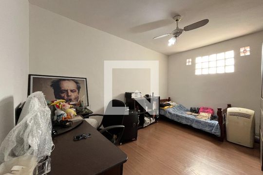 Quarto 2 de casa à venda com 3 quartos, 220m² em Vila Parque Jabaquara, São Paulo