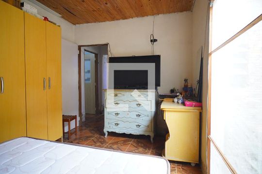 Quarto 2 de casa à venda com 4 quartos, 290m² em Jardim São Pedro, Porto Alegre