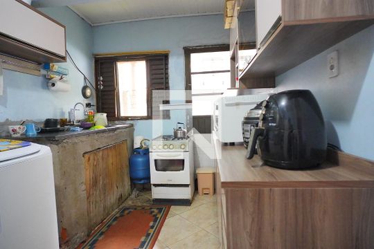 Cozinha  de casa à venda com 4 quartos, 290m² em Jardim São Pedro, Porto Alegre