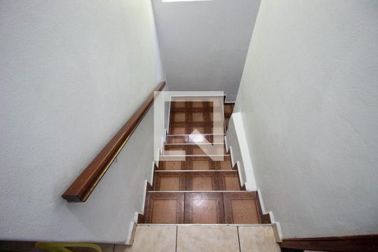 Escada de casa para alugar com 1 quarto, 79m² em Jardim Pedro José Nunes, São Paulo