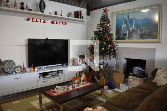 Sala 1 de casa para alugar com 3 quartos, 525m² em Bairro Alto, Curitiba