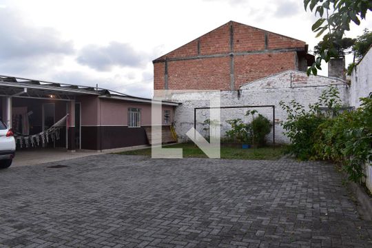 Quintal de casa à venda com 3 quartos, 525m² em Bairro Alto, Curitiba