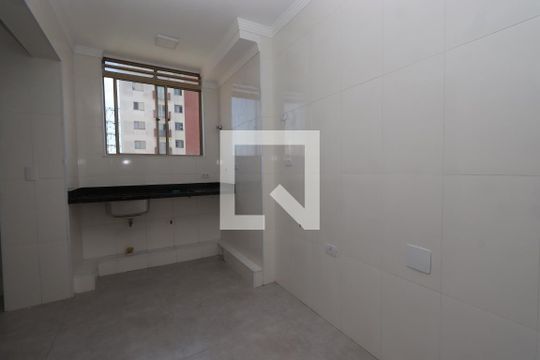 Cozinha de apartamento à venda com 2 quartos, 63m² em Vila Ivone, São Paulo
