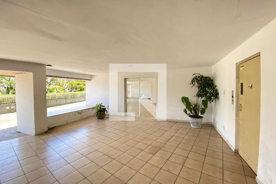Área comum de apartamento para alugar com 3 quartos, 140m² em Acupe de Brotas, Salvador