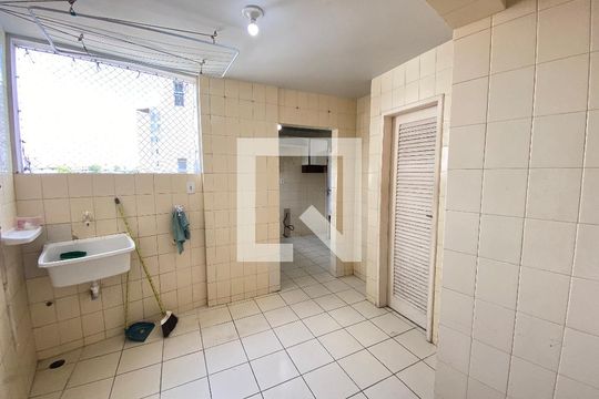 Área de Serviço de apartamento para alugar com 3 quartos, 140m² em Acupe de Brotas, Salvador