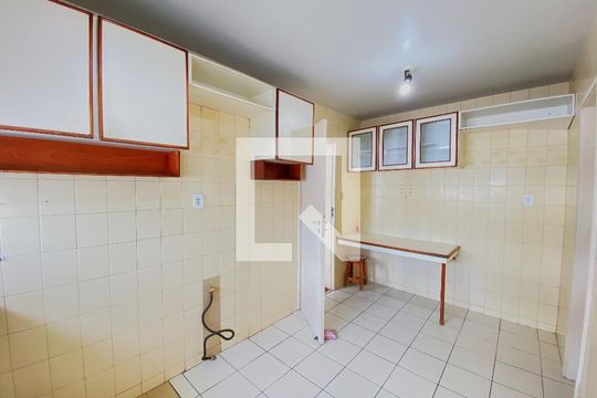 Cozinha de apartamento para alugar com 3 quartos, 140m² em Acupe de Brotas, Salvador