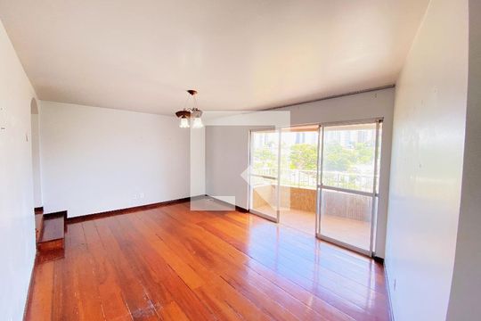 Apartamento para alugar com 3 quartos, 140m² em Acupe de Brotas, Salvador
