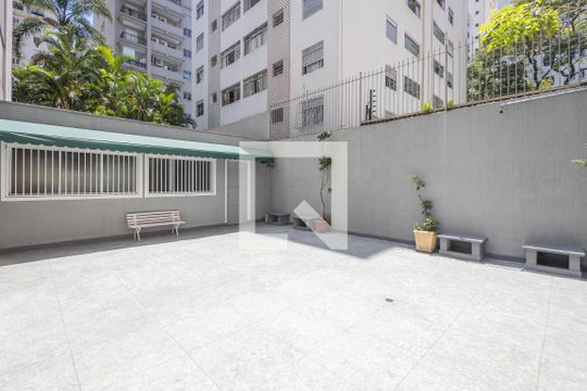 Área comum de apartamento para alugar com 3 quartos, 110m² em Jardins, São Paulo