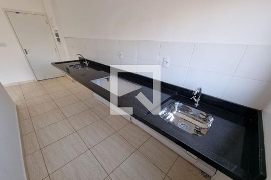 Cozinha e Área de Serviço de apartamento para alugar com 2 quartos, 50m² em Distrito de Bonfim Paulista, Ribeirão Preto