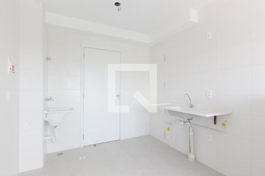 Cozinha de apartamento para alugar com 2 quartos, 32m² em Fazenda Aricanduva, São Paulo