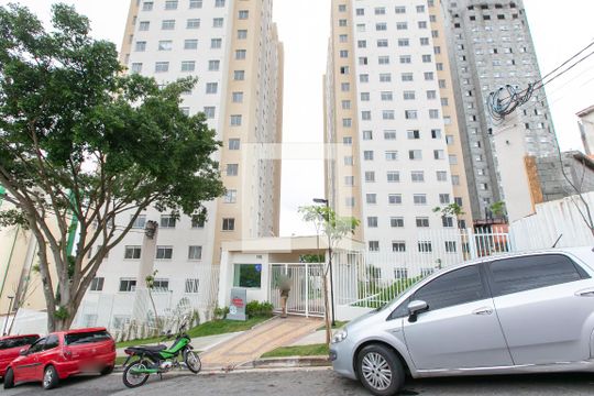 Fachada do Condomínio de apartamento para alugar com 2 quartos, 32m² em Fazenda Aricanduva, São Paulo
