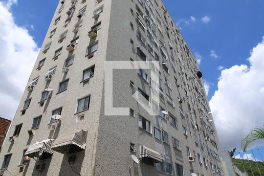 Fachada do Prédio de apartamento à venda com 2 quartos, 53m² em Olaria, Rio de Janeiro