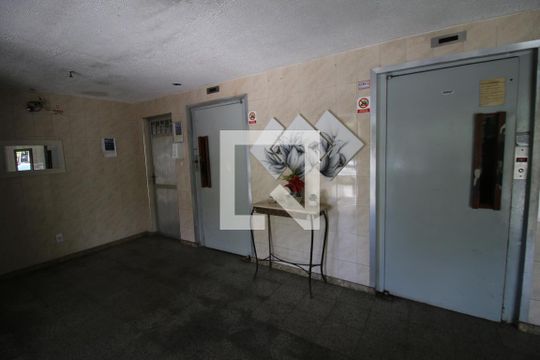 Elevador de apartamento à venda com 2 quartos, 53m² em Olaria, Rio de Janeiro