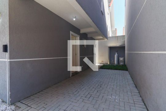Garagem de casa para alugar com 3 quartos, 380m² em Santa Felicidade, Curitiba