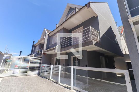 Fachada de casa para alugar com 3 quartos, 380m² em Santa Felicidade, Curitiba