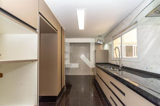 Cozinha de apartamento à venda com 3 quartos, 150m² em Vila Augusta, Guarulhos
