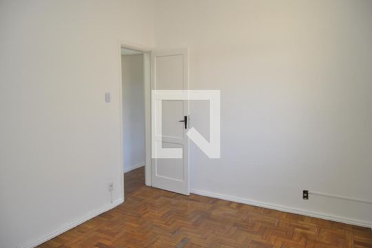 Quarto de apartamento para alugar com 2 quartos, 70m² em Riachuelo, Rio de Janeiro
