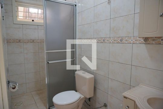 Banheiro de casa à venda com 2 quartos, 140m² em Vila Nova, Novo Hamburgo