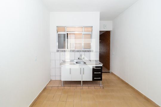 Cozinha de casa para alugar com 2 quartos, 120m² em Vila Matilde, São Paulo