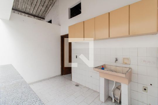 Área de Serviço de casa para alugar com 2 quartos, 120m² em Artur Alvim, São Paulo