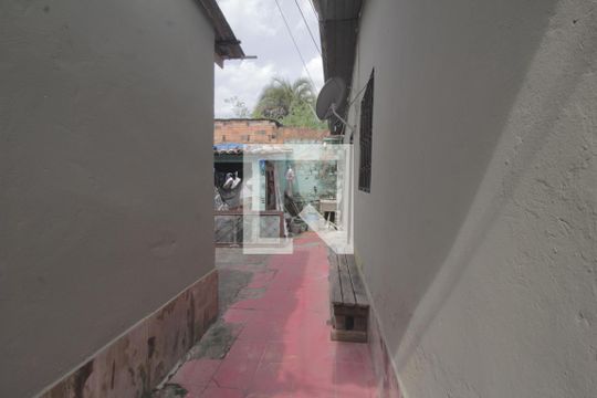 Área externa de casa à venda com 1 quarto, 100m² em Rio Branco, Canoas