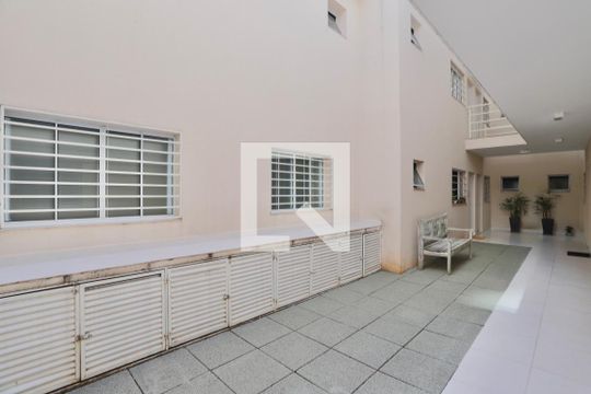 Área comum de kitnet/studio para alugar com 1 quarto, 22m² em Vila Regente Feijó, São Paulo