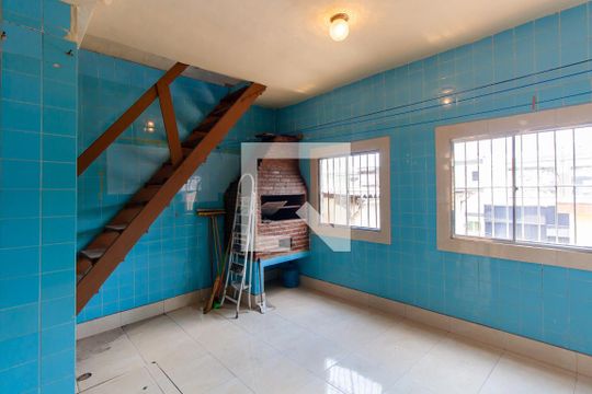 Churrasqueira de casa à venda com 4 quartos, 150m² em Vila Paulo Silas, São Paulo