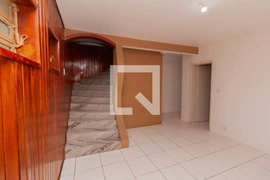 Sala 1 de casa à venda com 5 quartos, 300m² em Ouro Branco, Novo Hamburgo