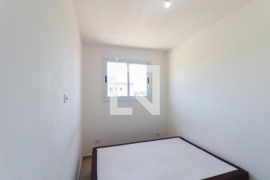 Quarto 2 de apartamento para alugar com 2 quartos, 40m² em Santo Antônio, São José dos Pinhais