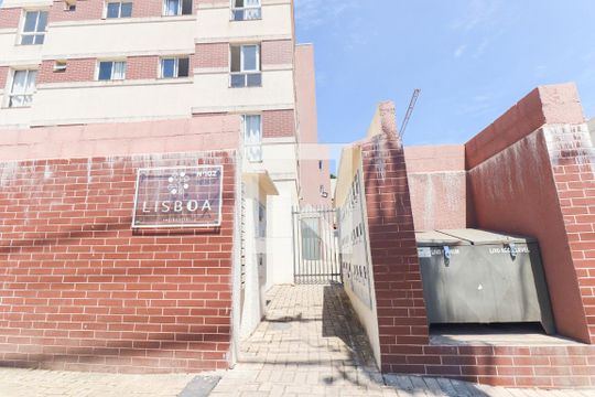 Fachada do condomínio de apartamento para alugar com 2 quartos, 40m² em Santo Antônio, São José dos Pinhais