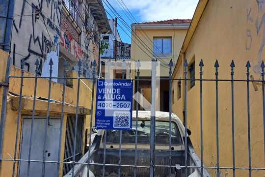Fachada de casa para alugar com 2 quartos, 70m² em Vila Gustavo, São Paulo