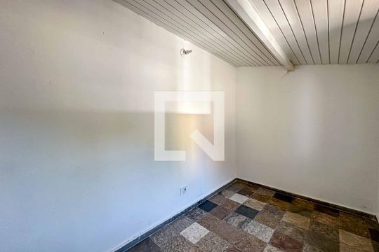 Casa à venda com 2 quartos, 60m² em Vila Baruel, São Paulo