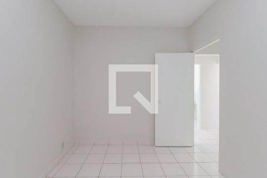 Quarto 1 de apartamento para alugar com 2 quartos, 44m² em Vila Rossi, São José dos Campos