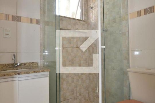 Banheiro Social de apartamento à venda com 2 quartos, 65m² em Parada de Lucas, Rio de Janeiro